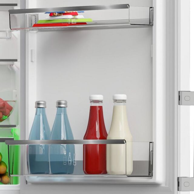 Blomberg KGM4574V Fridge Freezer