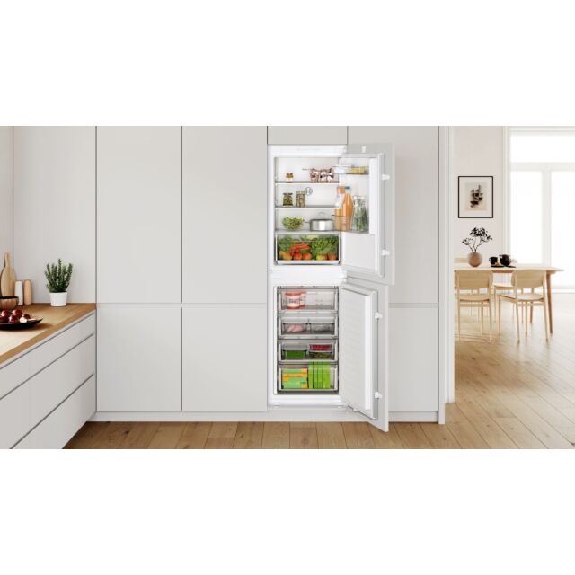Bosch KIN85NSE0G 54.1Cm 50/50 Built-In Frost Free Fridge Freezer, Sliding Hinge - White