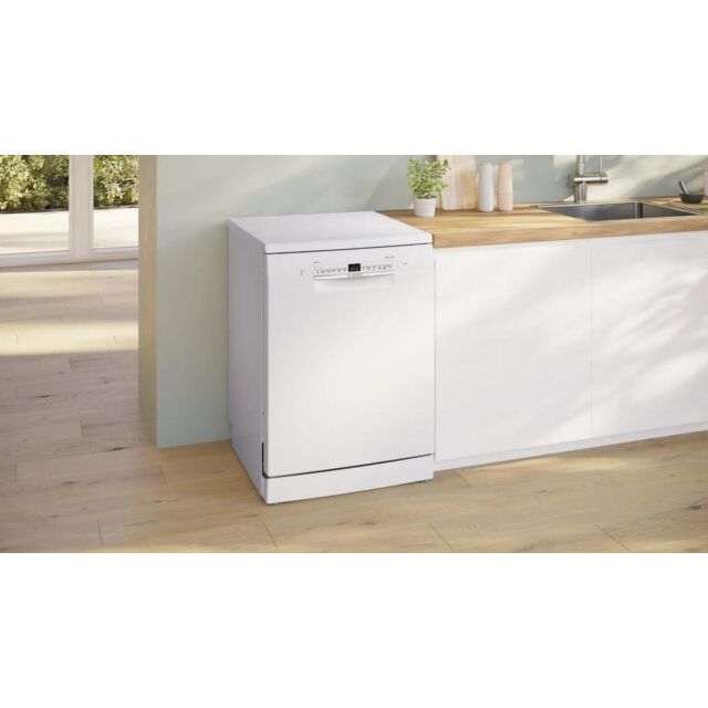 Bosch SMS2HVW67G Series 2 Freestanding Dishwasher With Cultery Tray