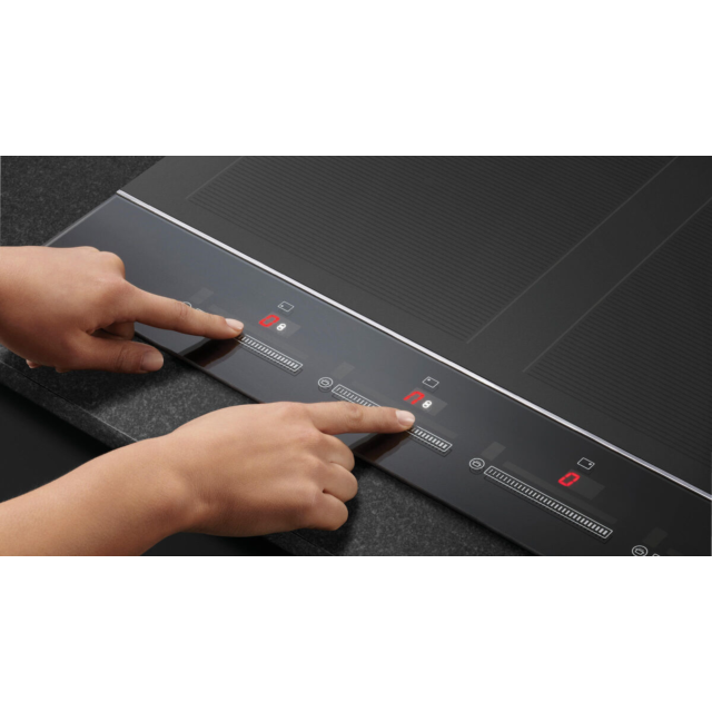 Fisher + Paykel CI302DTB4 CI302DTB4 30cm Induction Hob - Black Glass
