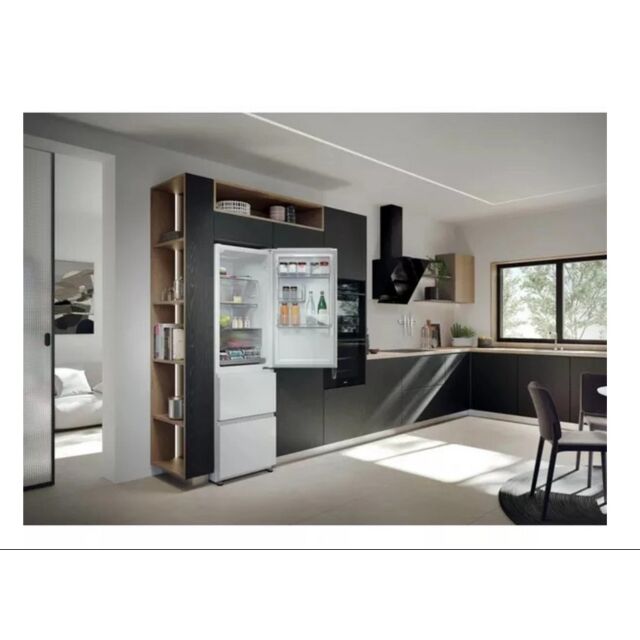 Haier HTR3518ENMWK 60/40 Total Frost Free Fridge Freezer - White