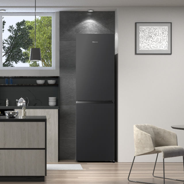 Hisense RB327N4BBE 55Cm 50/50 Total No Frost Fridge Freezer - Black Steel