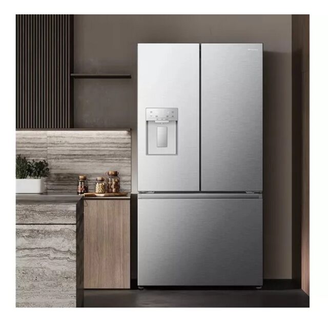 Hisense RF815N4SESE Total No Frost Plumbed American Fridge Freezer - Silver