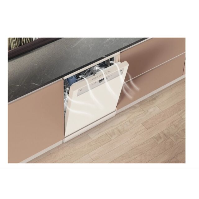Hotpoint H7FHP43WUK Maxi Space H7fhp43wuk Dishwasher With Third Rack - White - 15 Place Settings