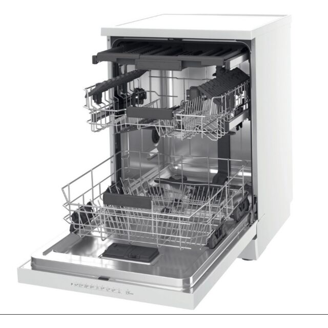 Hotpoint H7FHP43WUK Maxi Space H7fhp43wuk Dishwasher With Third Rack - White - 15 Place Settings