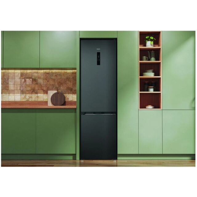 Hotpoint HPK26413XR6UKE Hpk26413xr6uke 59.5Cm 70/30 Fridge Freezer - Black Steel