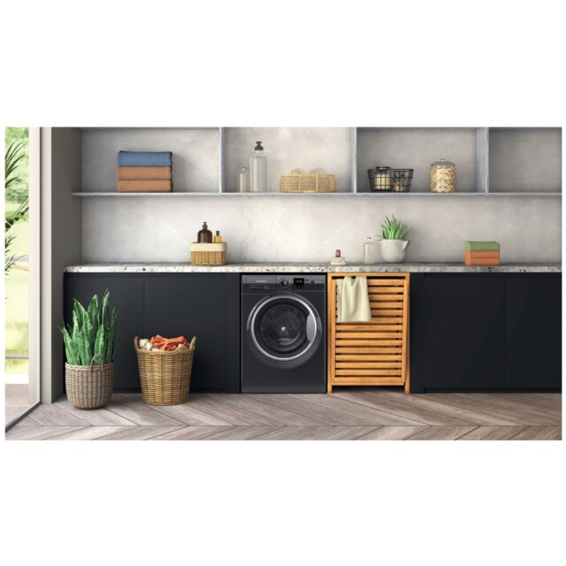 Hotpoint NSWF946BSUK 9Kg 1400 Spin Washing Machine - Black