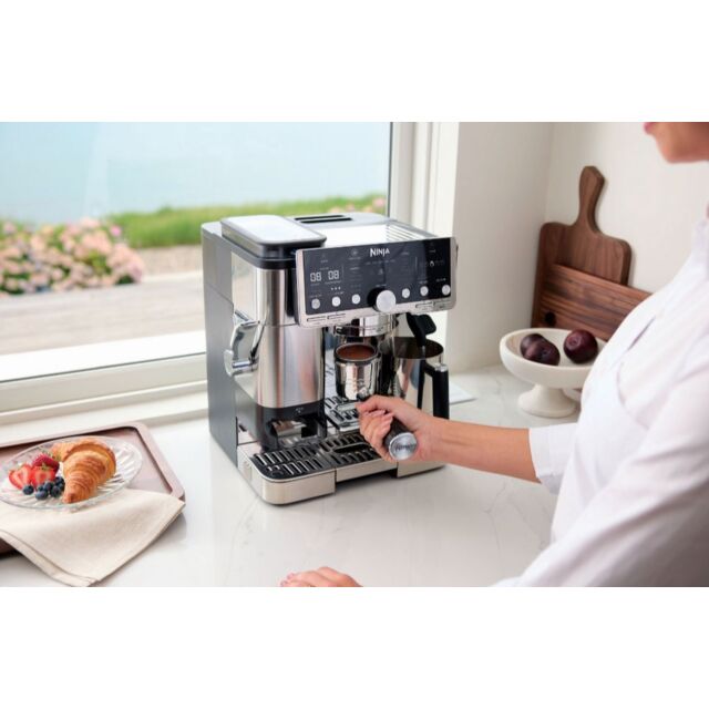 Ninja ES701UK Luxe Caf? Pro Series Espresso Machine - Black/Stainless Steel