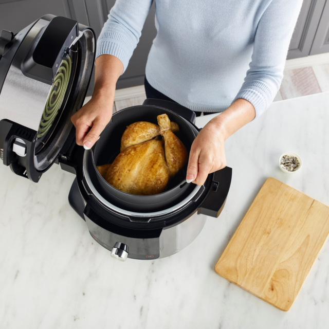 Ninja OL750UK 7.5L 17-In-1 One Lid Multi Cooker + probe - Black / Stainless Steel