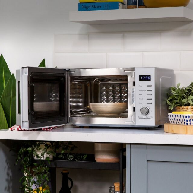 Russell Hobbs RHM2348S 23 Litres Solo Microwave - Silver
