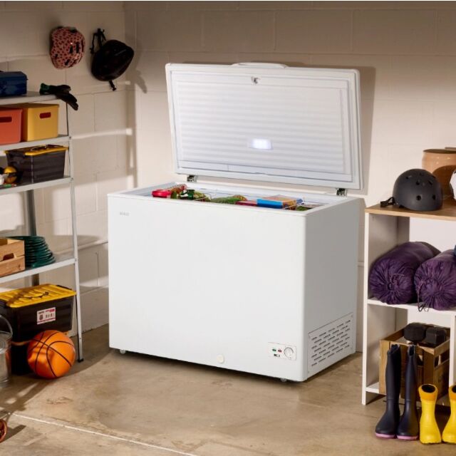 Sensis RFCHT01F300EW 111Cm Chest Freezer - White