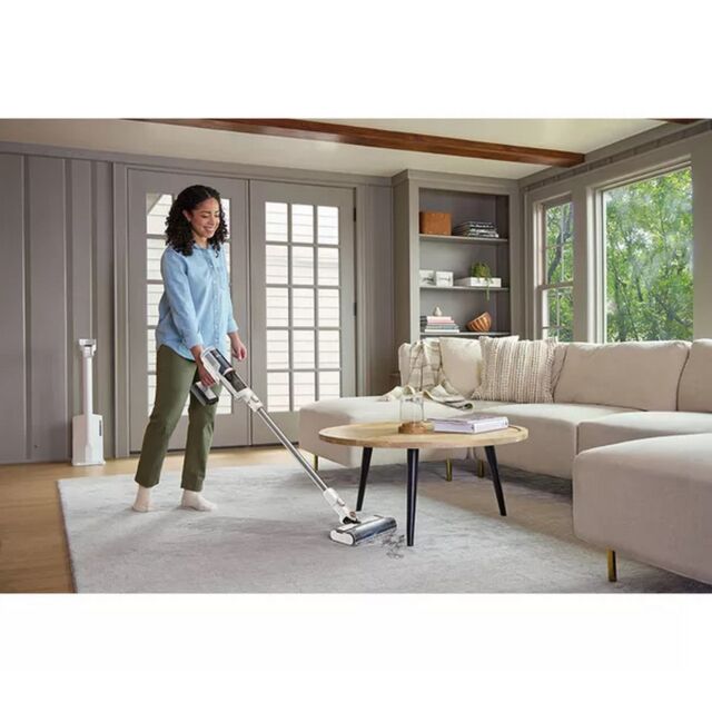 Shark BU3521UK Clean & Empty Cordless Vacuum Cleaner & Auto-Empty System - 40 Minutes Run Time - Whi