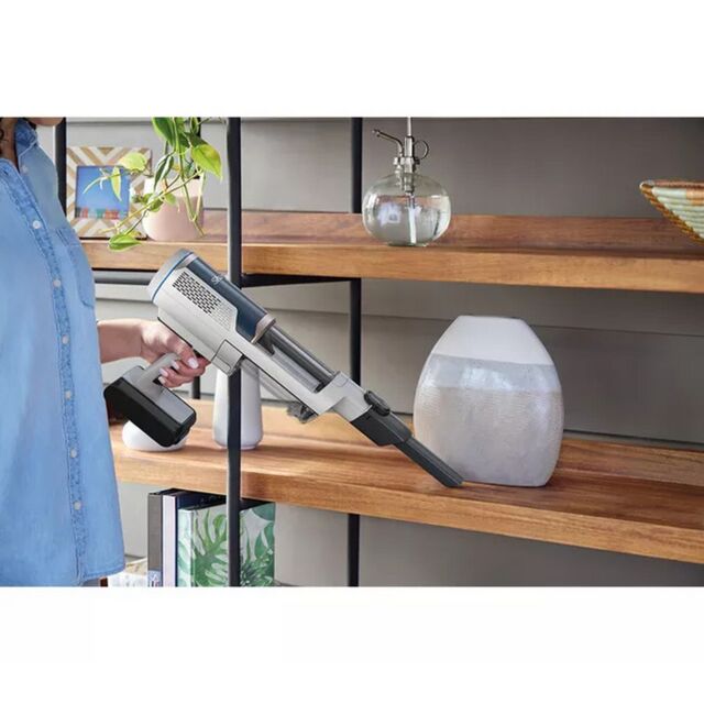 Shark BU3521UK Clean & Empty Cordless Vacuum Cleaner & Auto-Empty System - 40 Minutes Run Time - Whi