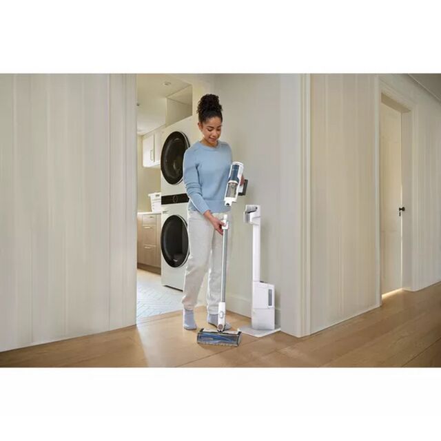 Shark BU3521UK Clean & Empty Cordless Vacuum Cleaner & Auto-Empty System - 40 Minutes Run Time - Whi