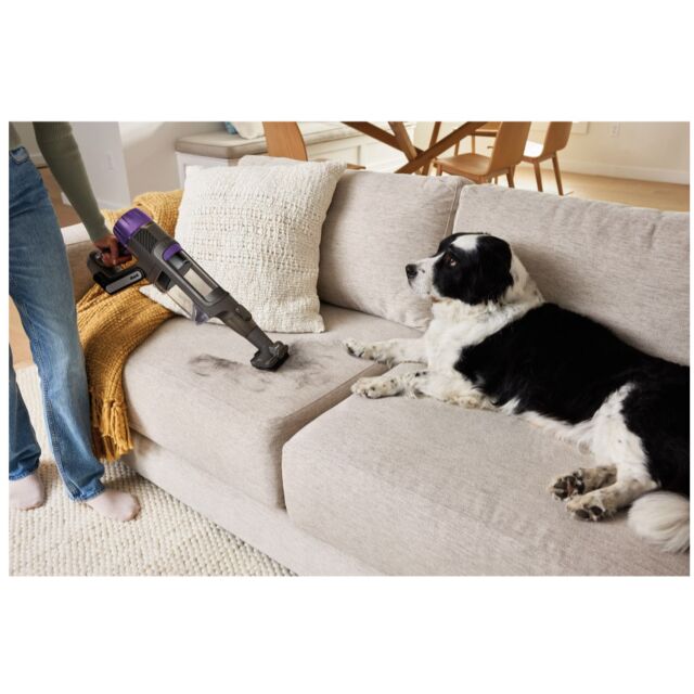 Shark IP3251UKT PowerDetect Clean & Empty Cordless Pet Vacuum Cleaner - 70 Minutes Run Time - White/