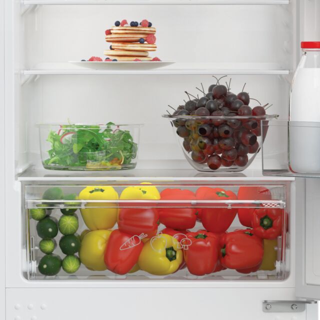 Zenith ZICSD355 Integrated Static Fridge Freezer